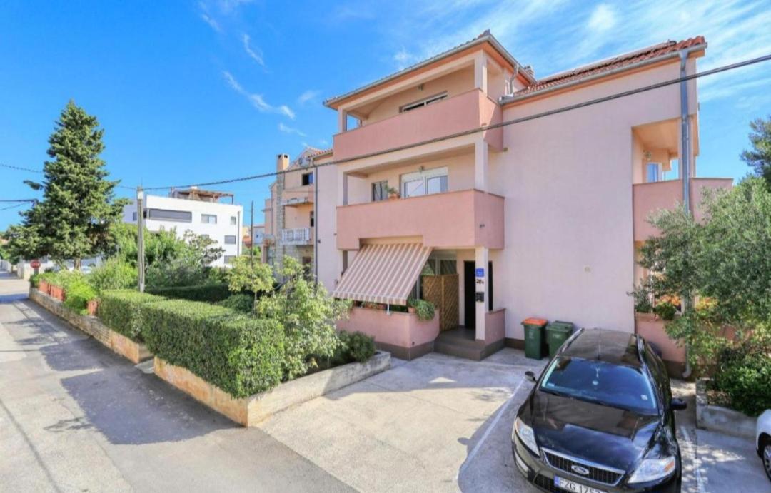 Apartmani Natali ザダル エクステリア 写真